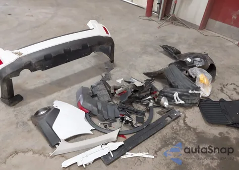 2014 Subaru Outback 3.6R Limited z USA, uszkodzony, nr VIN 4S4BRDPC6E2255250